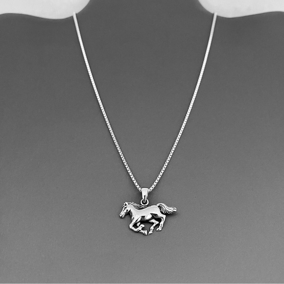 Sterling Silver Unisex Horse Necklace, Animal Necklaces, Stallion Chain, Mustang - Picture 4 of 11
